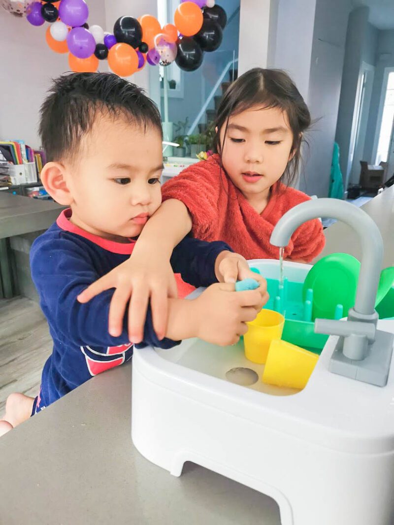 Lovevery Play Kits: What You Need To Know (Complete Review) - Edkids Home